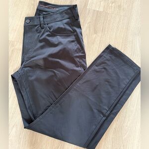 Men’s Rhone Commuter 5 Pocket Pant - Sz 32 waist